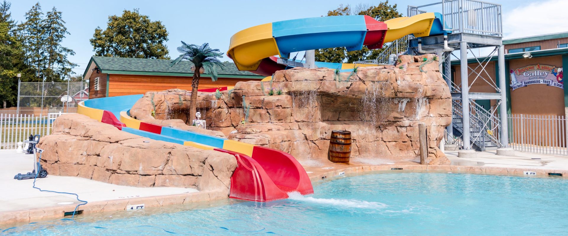 Sea Pirate Campground 2023 swimming pool with water slide