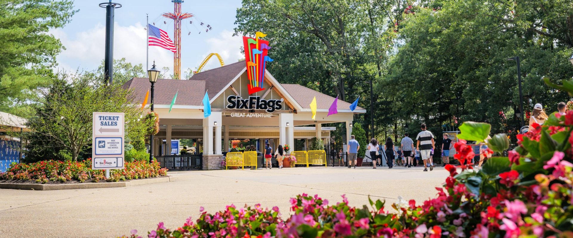 Six Flags Great Adventure entrance to theme park